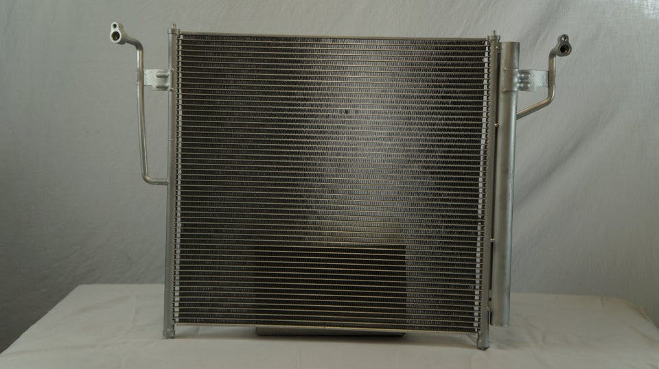 2004 NISSAN TITAN 5.6 L CONDENSER REA31-3239P